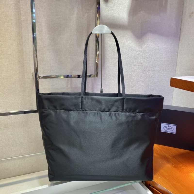 Pra*a tote bags